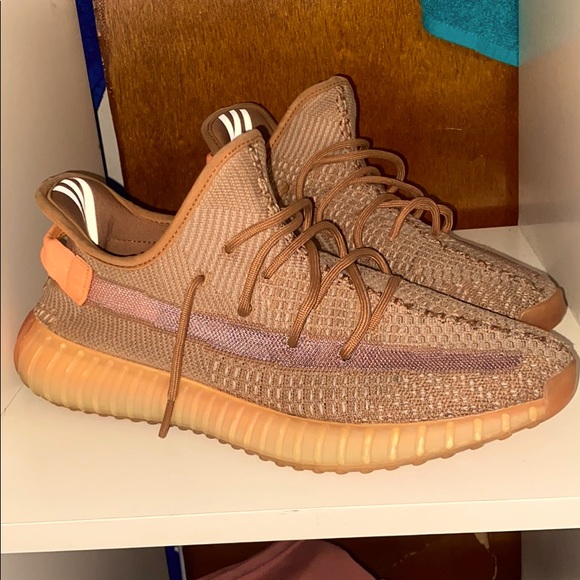 Yeezy 350 v2 clay
